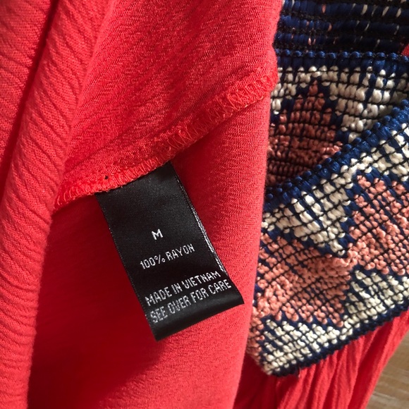 BCX cold shoulder adjustable straps embroidered. - Picture 9 of 9